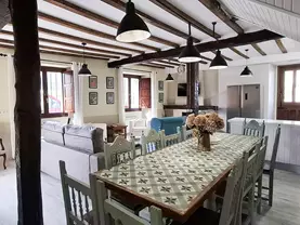 Casa Entrepeñas 3000 apartamentos turísticos en Corvera de Toranzo